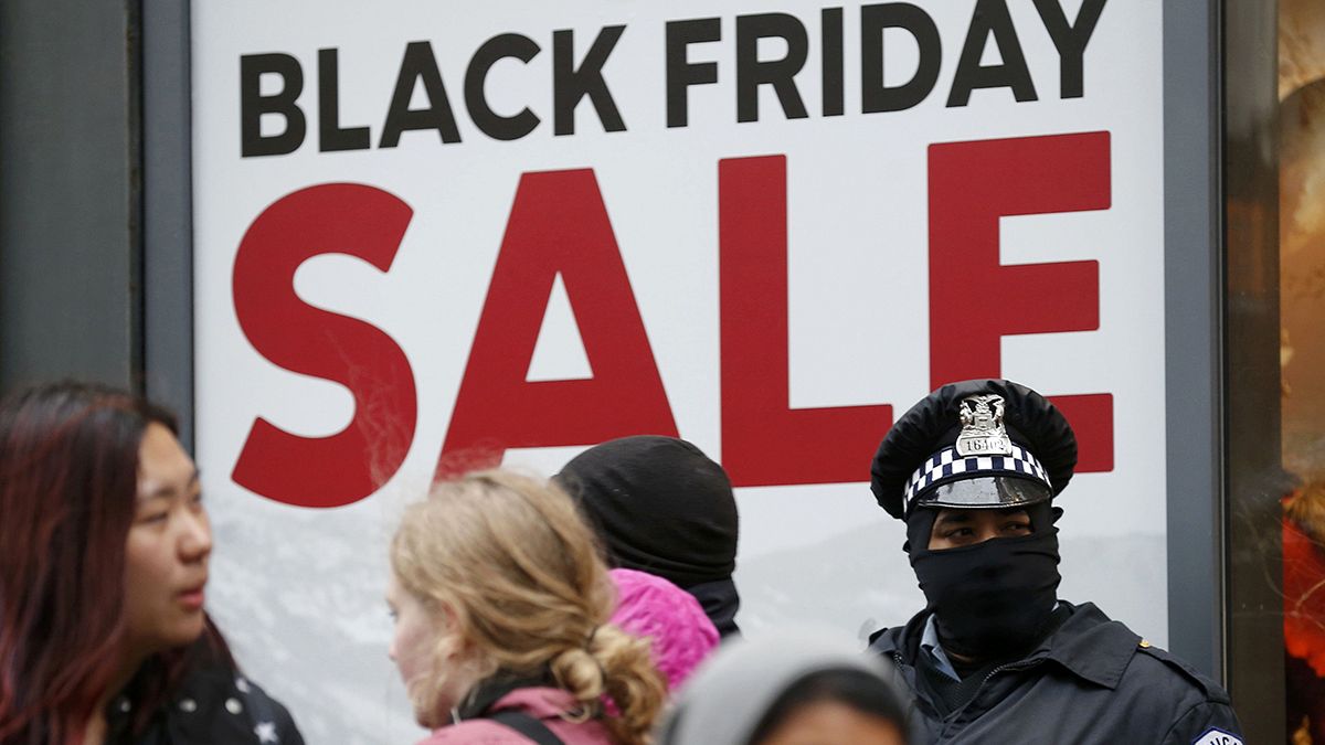 Business Line: verekedések nélkül telt a Black Friday, a vásárlási láz az interneten tombolt