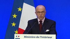 Francia cierra una mezquita a las afueras de París y arresta a un hombre en una operación antiterrorista