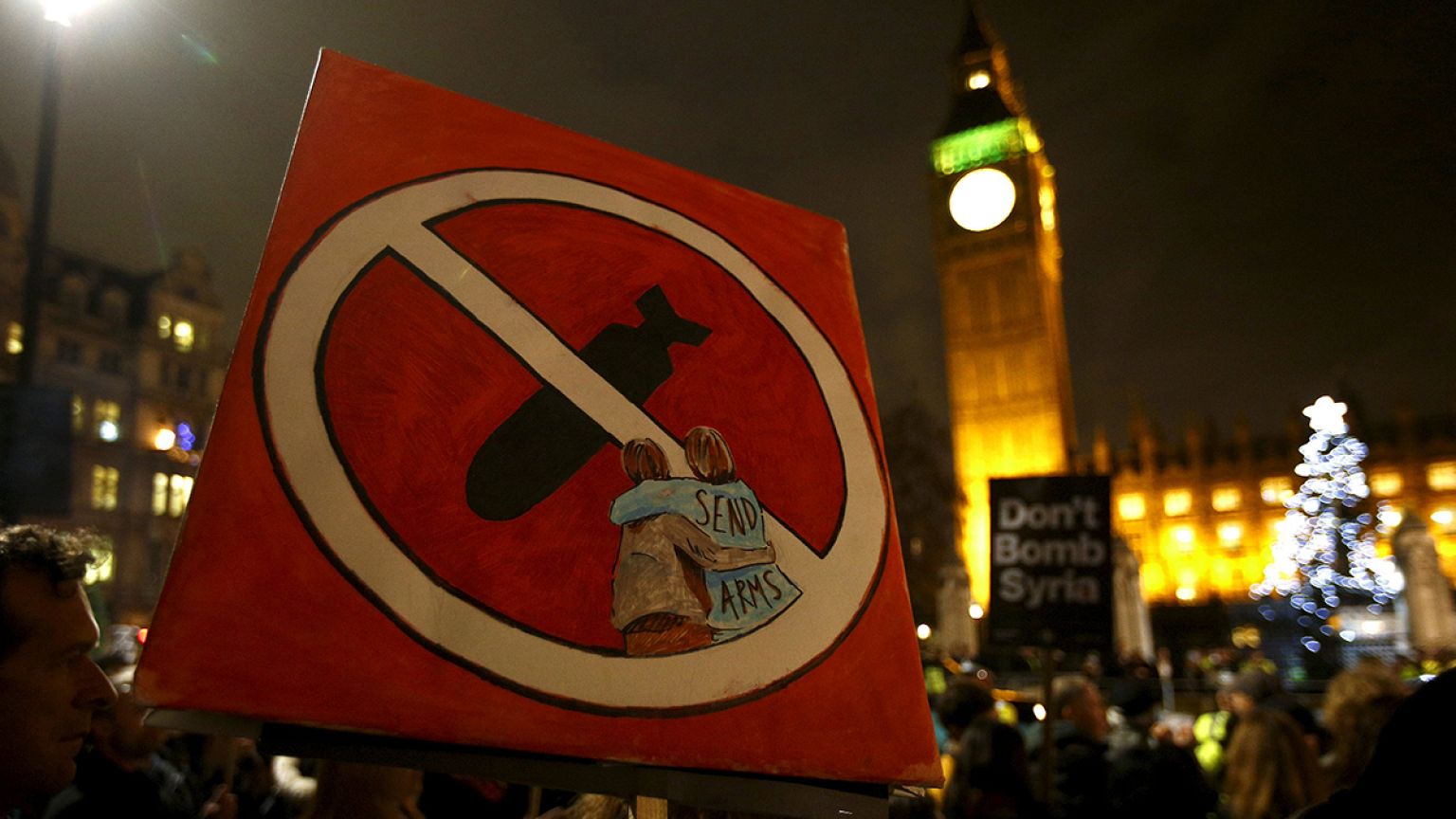 Le Parlement britannique vote pour des frappes aériennes contre Daech en Syrie