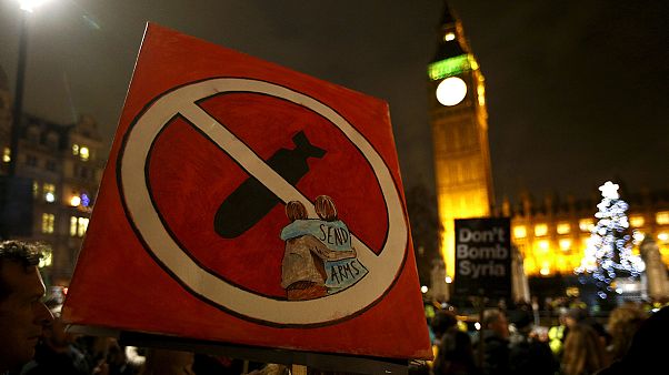 El Parlamento británico autoriza los bombardeos contra el grupo Estado Islámico en Siria El Parlamento británico autoriza los bombardeos contra el grupo Estado Islámico en Siria