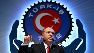 La Turchia contro-accusa sul petrolio dell'Isil, incontro Lavrov-Cavusoglu