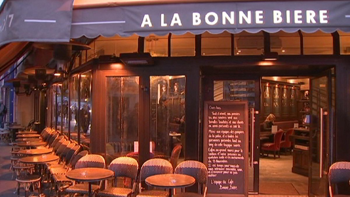 Langsam zurück zur Normalität: Pariser Café "Bonne Bière" wieder eröffnet