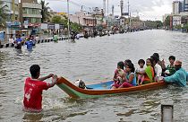 Índia: Inundações provocam mais de 300 mortos