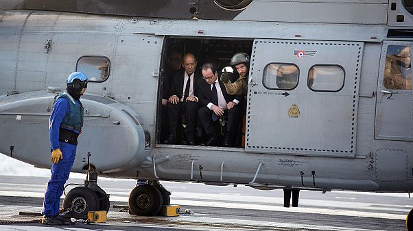 La visite de François Hollande sur le Charles de Gaulle La visite de François Hollande sur le Charles de Gaulle