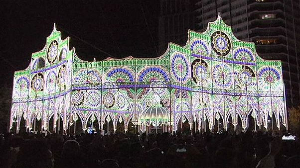 Japon : des lumières en souvenir des victimes du séisme de Kobe Japon : des lumières en souvenir des victimes du séisme de Kobe