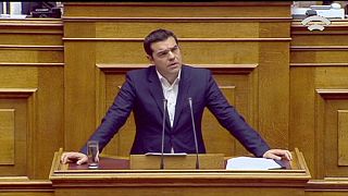 Greek parliament narrowly approves 2016 austerity budget