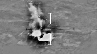 Royal Air Force greift IS-Ölfeld in Ostsyrien an
