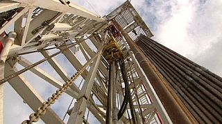 Produtores do "shale oil" penalizados com queda do preço do petróleo