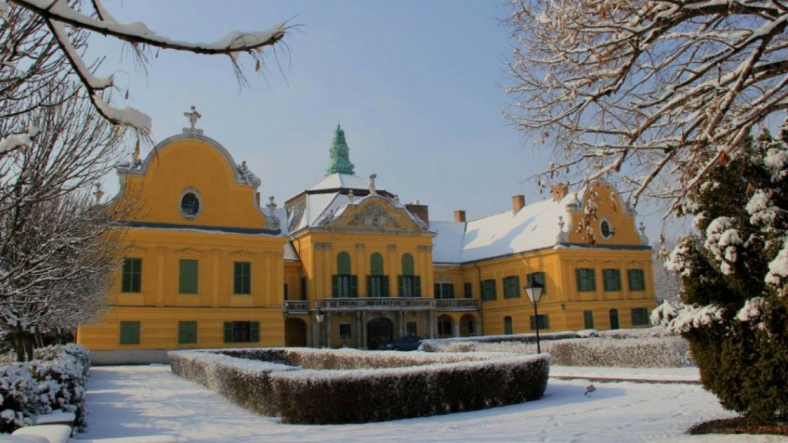 Karácsony két kastélyban