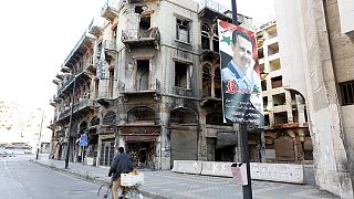 Συρία: Συνομιλίες για ειρήνη με φόντο... τους βομβαρδισμούς!