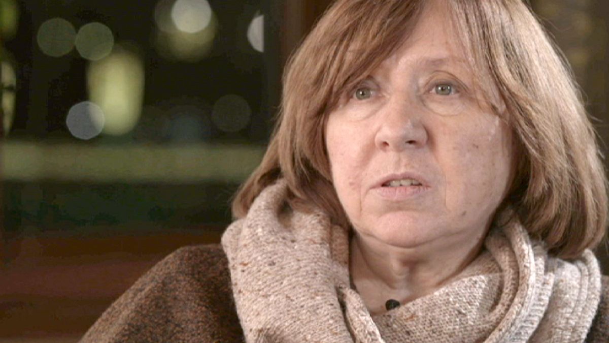 Szvetlana Alekszijevics: minden orosz Nobel-díjas zaklatásnak volt kitéve