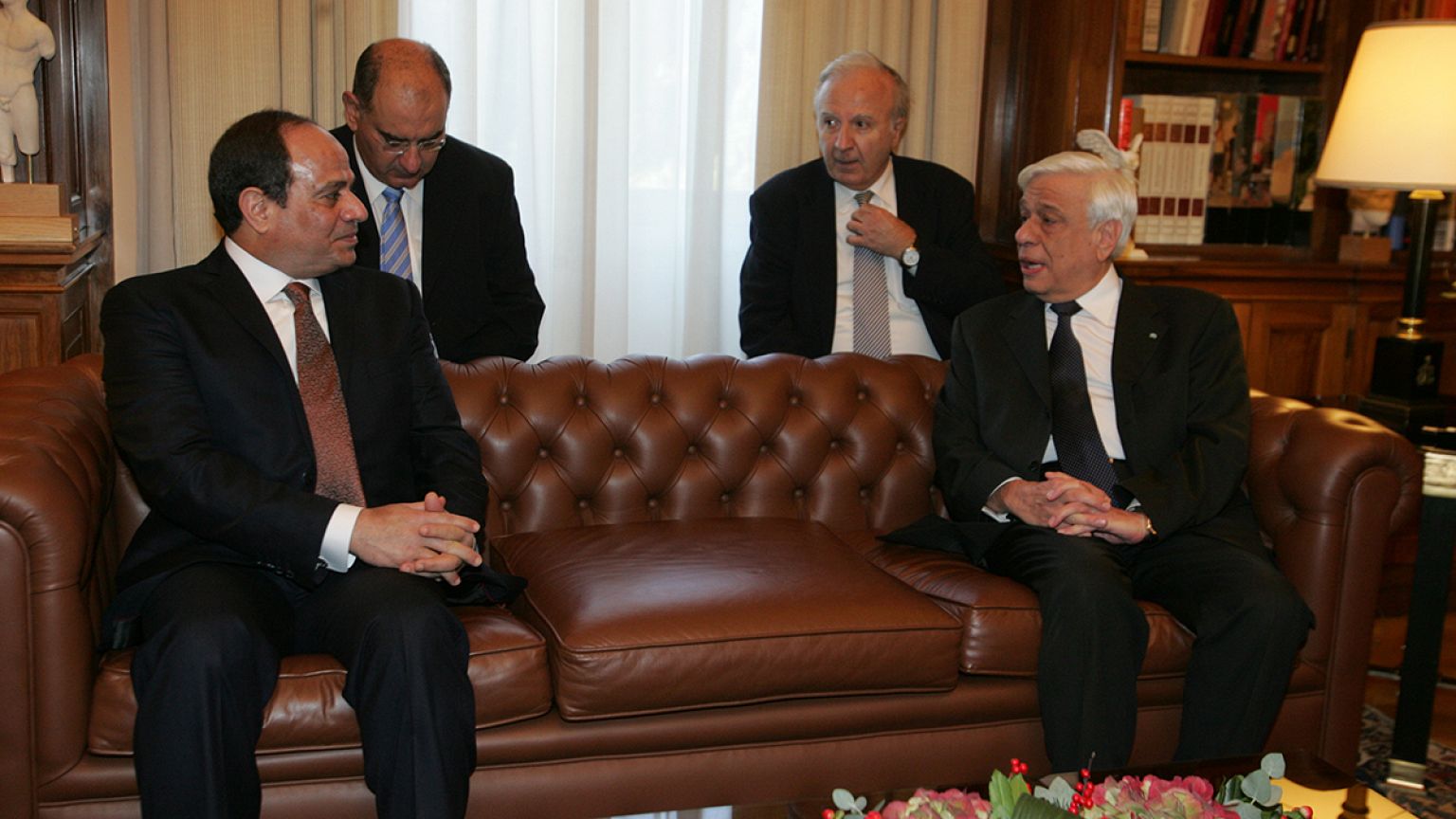 Στην Αθήνα ο Πρόεδρος της Αιγύπτου – Συναντήσεις με  Π.Παυλόπουλο και Α.Τσίπρα