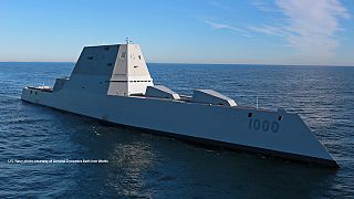 El Zumwalt, un ingente destructor de la Marina de EEUU, inicia pruebas oceánicas en el Atlántico