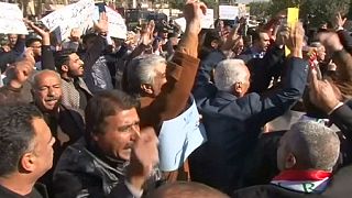 Protesto em Bagdade contra a presença de tropas da Turquia no norte do Iraque