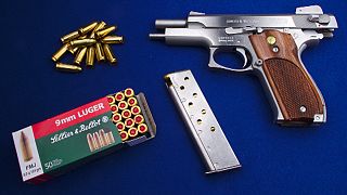 Fellendült a fegyverüzlet az USA-ban, sokan vesznek Smith&Wessont