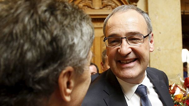 Suisse : Guy Parmelin, un modéré de l'UDC, élu au Conseil fédéral Suisse : Guy Parmelin, un modéré de l'UDC, élu au Conseil fédéral