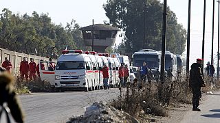 همزمان با نشست ریاض، گروههای مسلح خروج از حمص را آغاز کردند