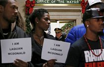 El alcalde de Chicago pide disculpas por la muerte de Laquan McDonald a manos de la Policía