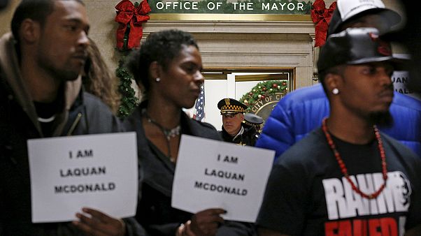 El alcalde de Chicago pide disculpas por la muerte de Laquan McDonald a manos de la Policía El alcalde de Chicago pide disculpas por la muerte de Laquan McDonald a manos de la Policía