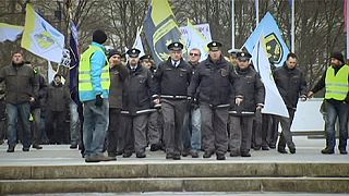 Slovenya polisinden zam protestosu