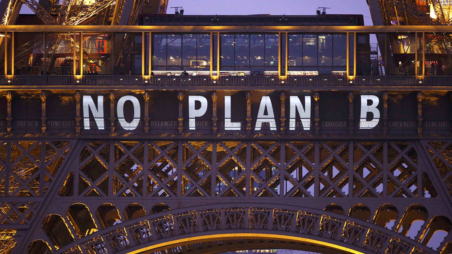 Vertice sul clima. A Parigi un giorno in più di trattativa. Il testo dell'accordo sabato mattina