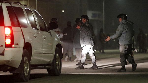 Taliban Kabil'de yabancı diplomatları hedef aldı Taliban Kabil'de yabancı diplomatları hedef aldı