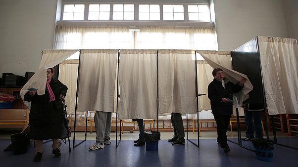 "Todos contra el FN de Marine Le Pen": sube la participación en la segunda ronda de las elecciones regionales francesas "Todos contra el FN de Marine Le Pen": sube la participación en la segunda ronda de las elecciones regionales francesas