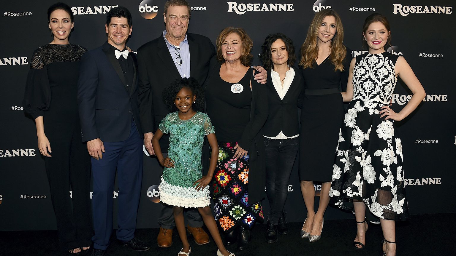 Image: Whitney Cummings, Michael Fishman, John Goodman, Jayden Rey, Roseann