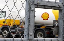 Shell plans 2,800 more job losses over BG bid