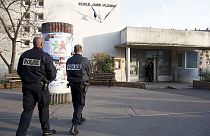 França: Educador esfaqueado por homem que diz pertencer ao Daesh
