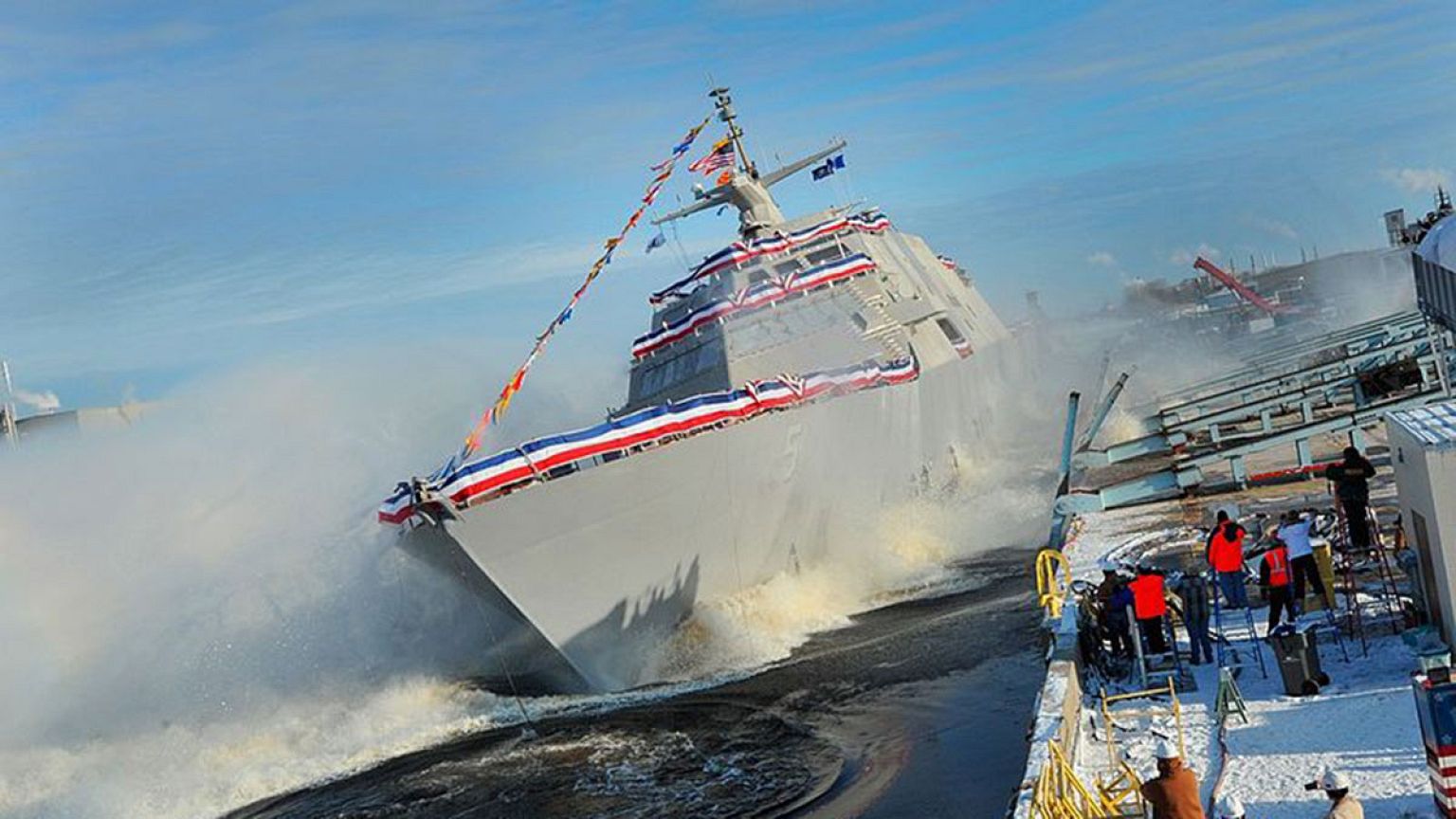 Brand new US warship breaks down on way to home port