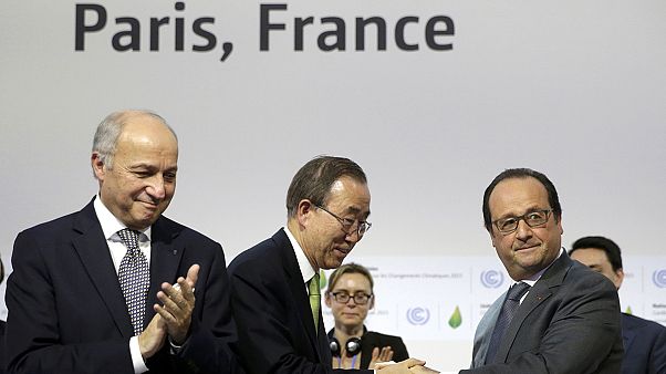 Gigantes do petróleo vão fazer guerra ao acordo de Paris, diz professor britânico Gigantes do petróleo vão fazer guerra ao acordo de Paris, diz professor britânico