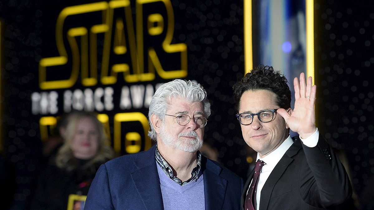 Star Wars fans out in 'force' for world premier