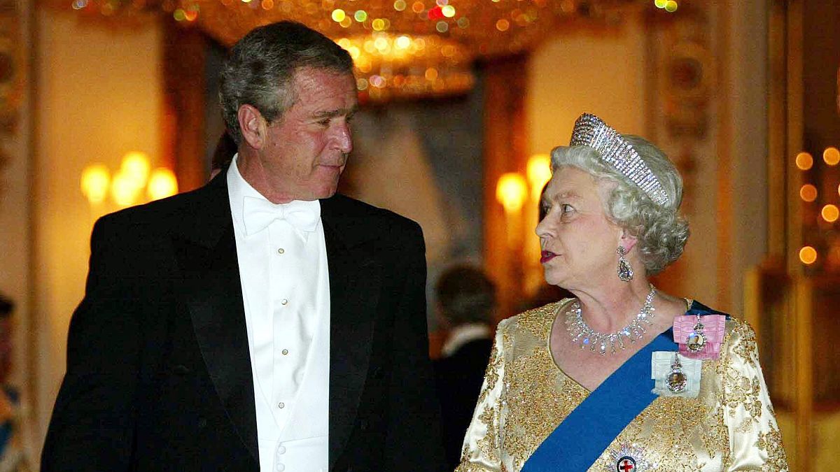 Image: President George W. Bush met the queen in 2003 despite anti-Iraq war