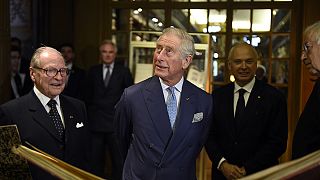 Príncipe Carlos recebe documentos confidenciais do governo britânico