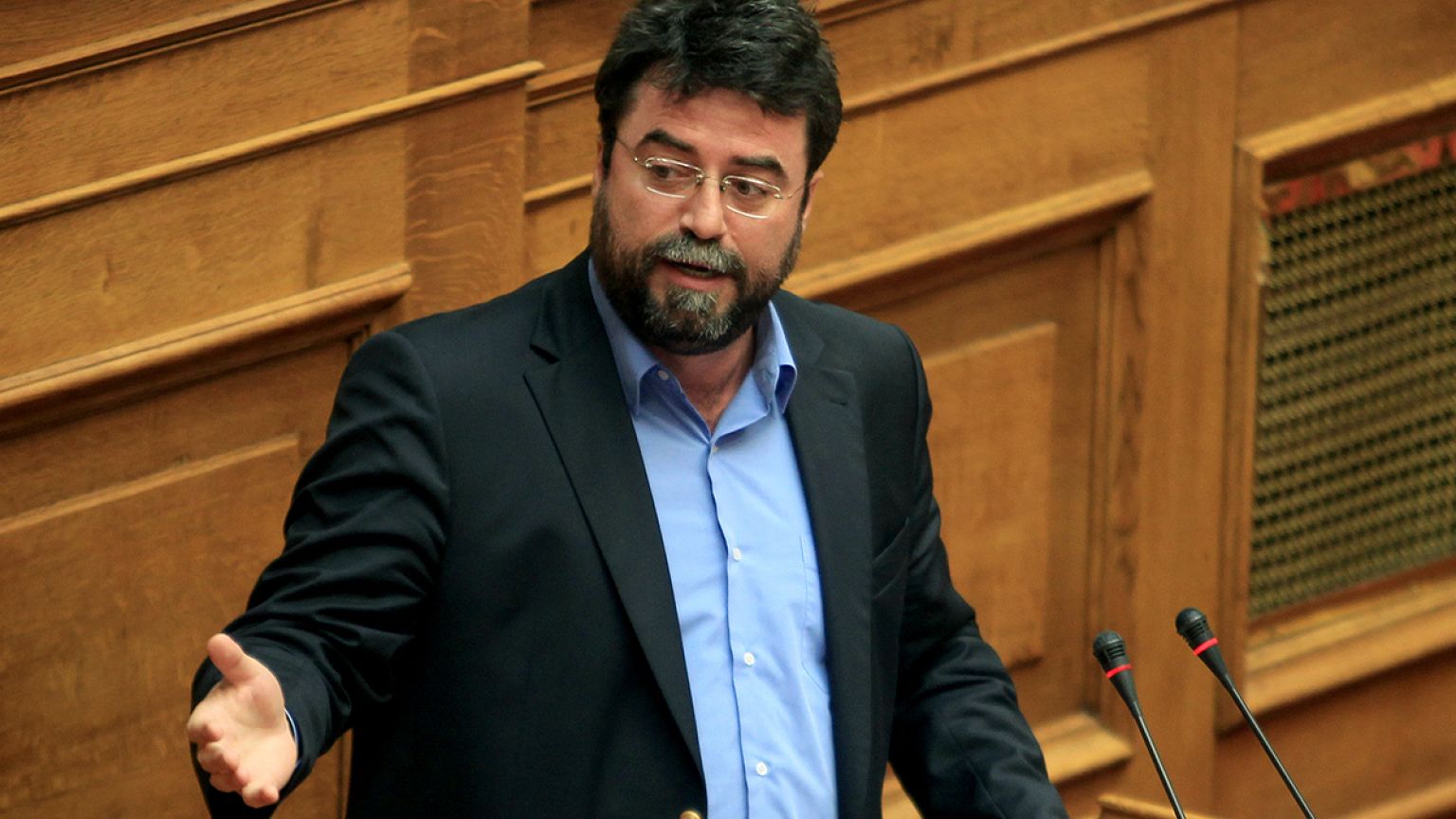Ελλάδα: Αγριος ξυλοδαρμός του βουλευτή Β. Οικονόμου στα Εξάρχεια