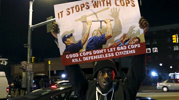 Protestas en Baltimore tras la anulación del juicio de uno de los policías acusados por la muerte de Freddie Gray Protestas en Baltimore tras la anulación del juicio de uno de los policías acusados por la muerte de Freddie Gray