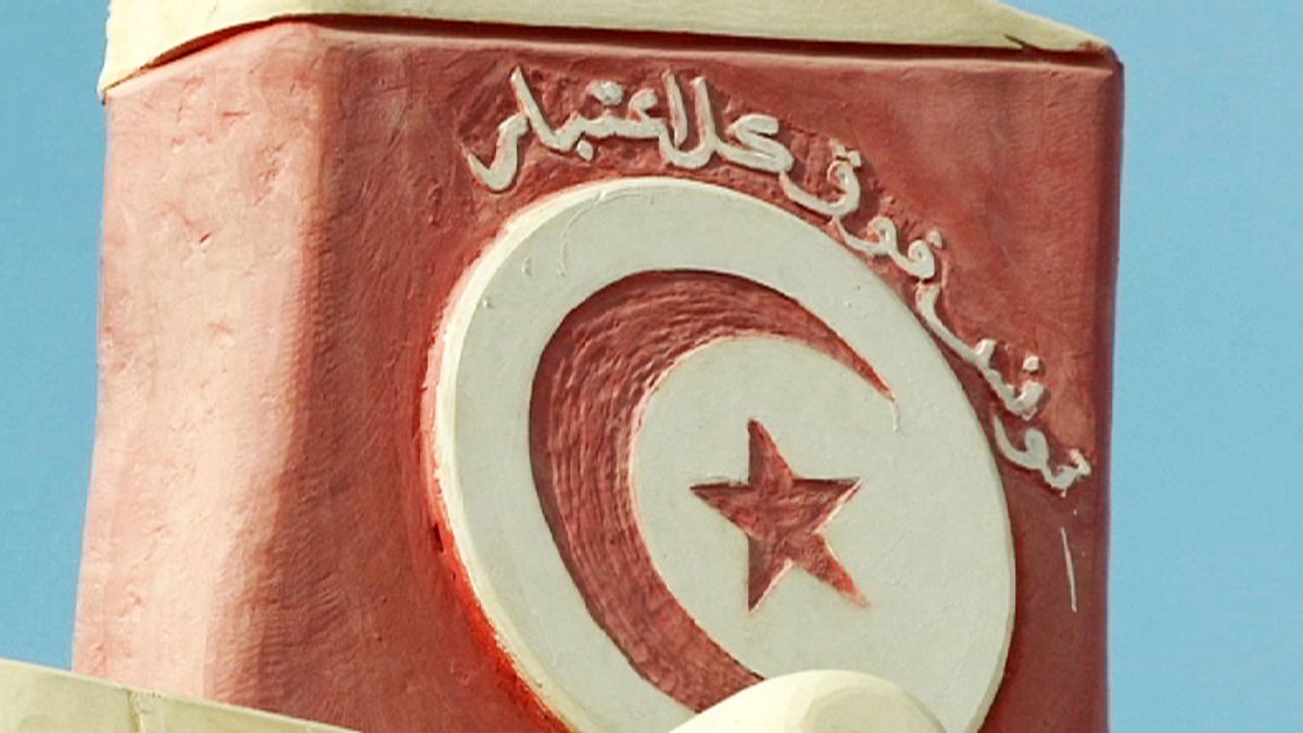تجلیل از محمد بوعزیزی در پنجمین سال انقلاب تونس