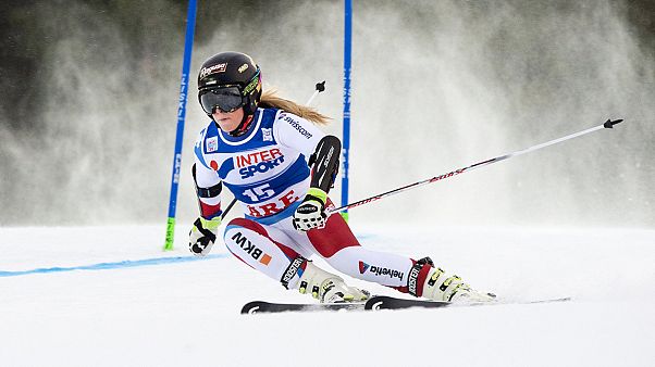 Schweizer Doppelsieg: Lara Gut gewinnt Abfahrt vor Fabienne Suter Schweizer Doppelsieg: Lara Gut gewinnt Abfahrt vor Fabienne Suter