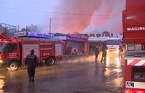 Arden 250 tiendas de un bazar de Ankara