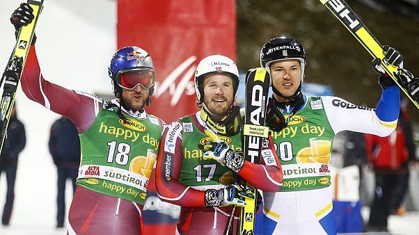 Jansrud gana el primer gigante paralelo de historia de la Copa del Mundo Jansrud gana el primer gigante paralelo de historia de la Copa del Mundo