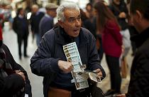 Spanische Weihnachtslotterie schüttet über zwei Milliarden Euro aus