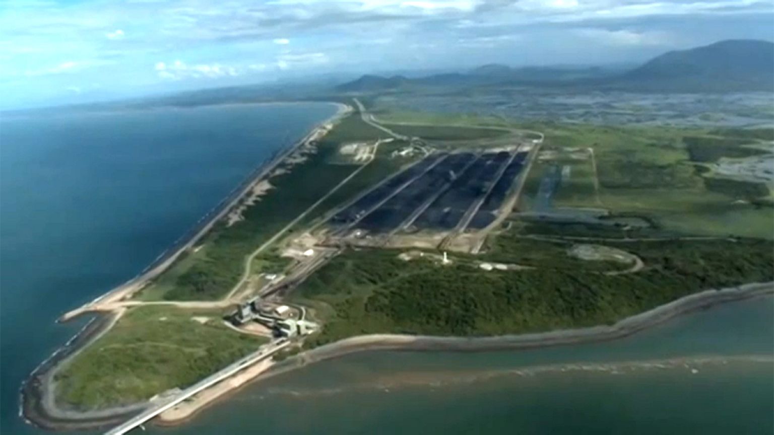 Australie : charbon et coraux en voisinage forcé