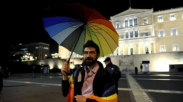 Grécia aprova união civil para casais homossexuais Grécia aprova união civil para casais homossexuais