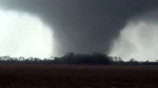 EUA: Aberta a "época dos tornados"