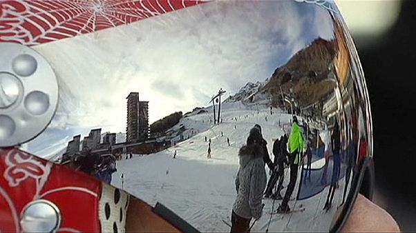 No hay nieve para tanto esquiador No hay nieve para tanto esquiador
