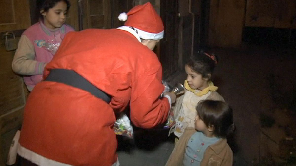 الحرب لم تسرق فرحة عيد الميلاد من السوريين في دمشق