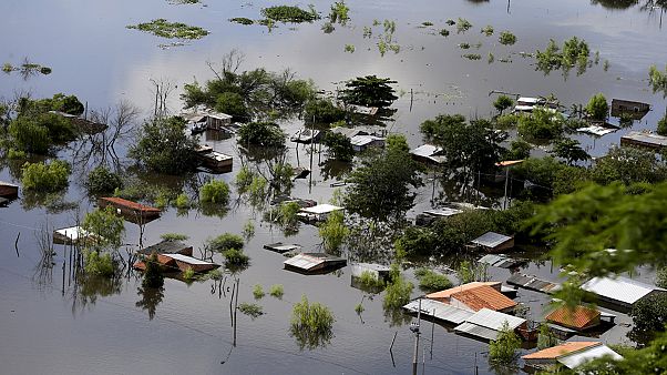 Inondations au Paraguay, en Uruguay et en Argentine Inondations au Paraguay, en Uruguay et en Argentine