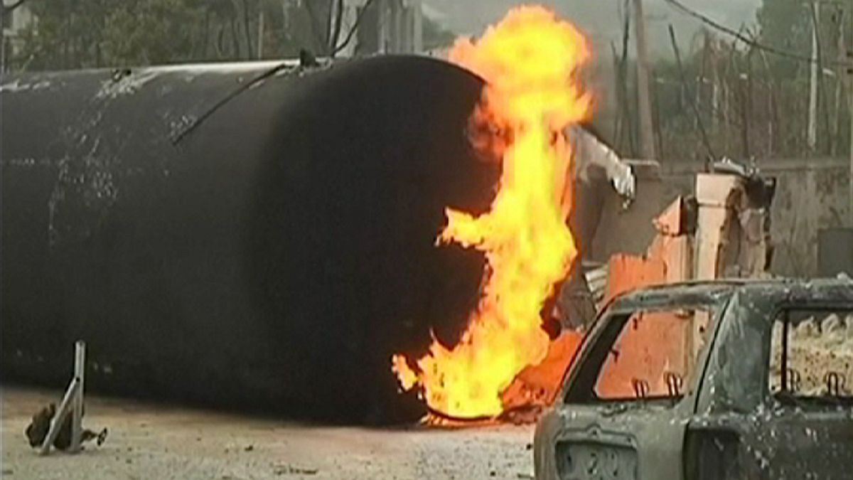 Nijerya'da gaz tankeri patladı: En az 100 ölü