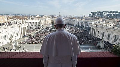 البابا يندد بالارهاب الوحشي في رسالته التقليدية